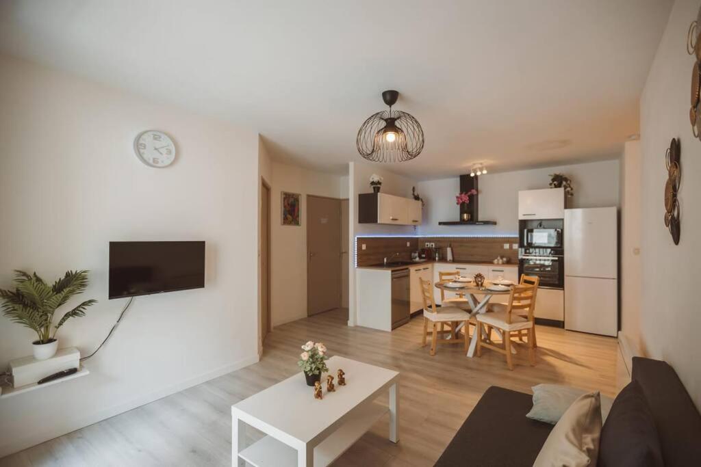 Ferienwohnung Le Cocon Manceau Le Mans Exterior foto